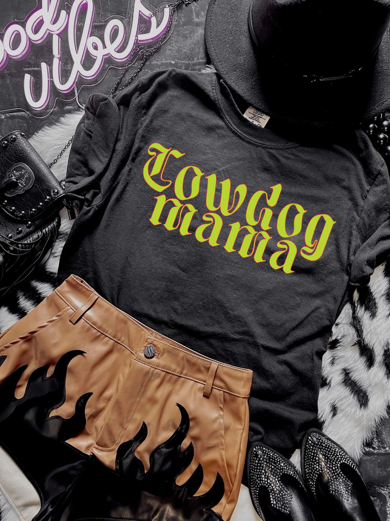 Cowdog Mama Tee